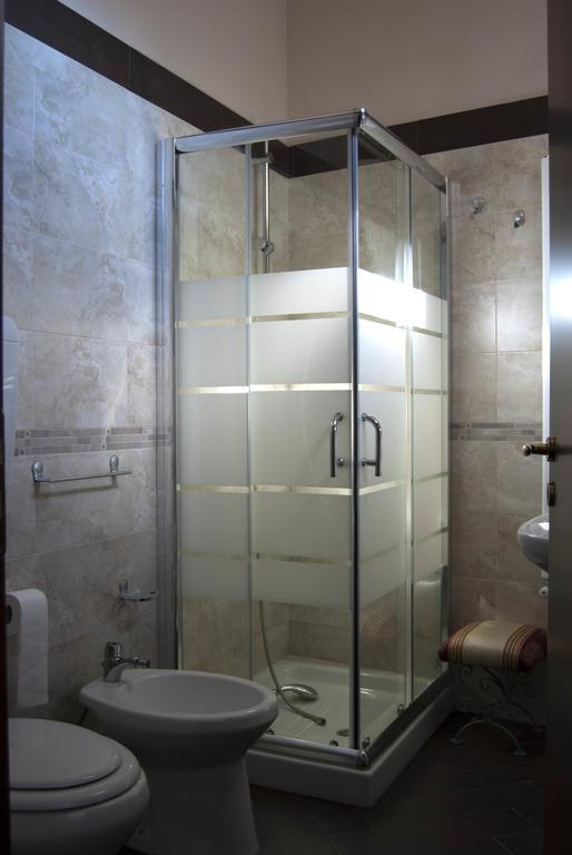 B&B Coste Del Salentoサン・ピエトロ・ヴェルノーティコ 部屋 写真